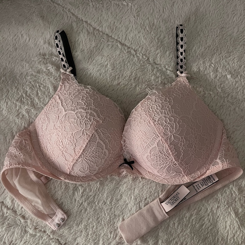 Victoria’s Secret dream angels push up bra